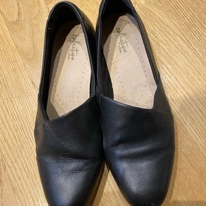 Clarks leather black low heal women shoes